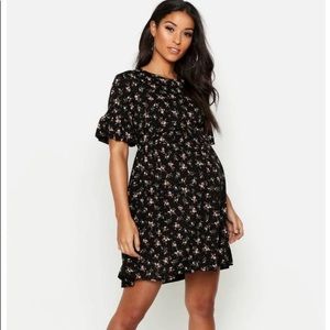 Boohoo Maternity Floral Frill Sleeve Smock Dress
